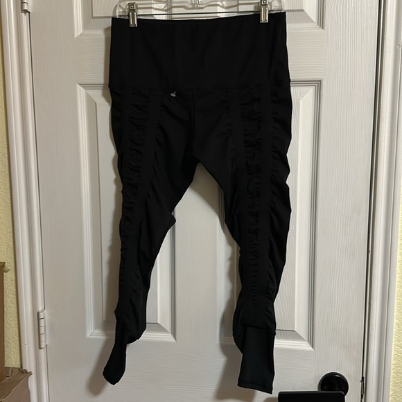 Sweetflexx Full length | Hi-Rise | Resistance Band Leggings | Black EUC Size 12 - Picture 8 of 9